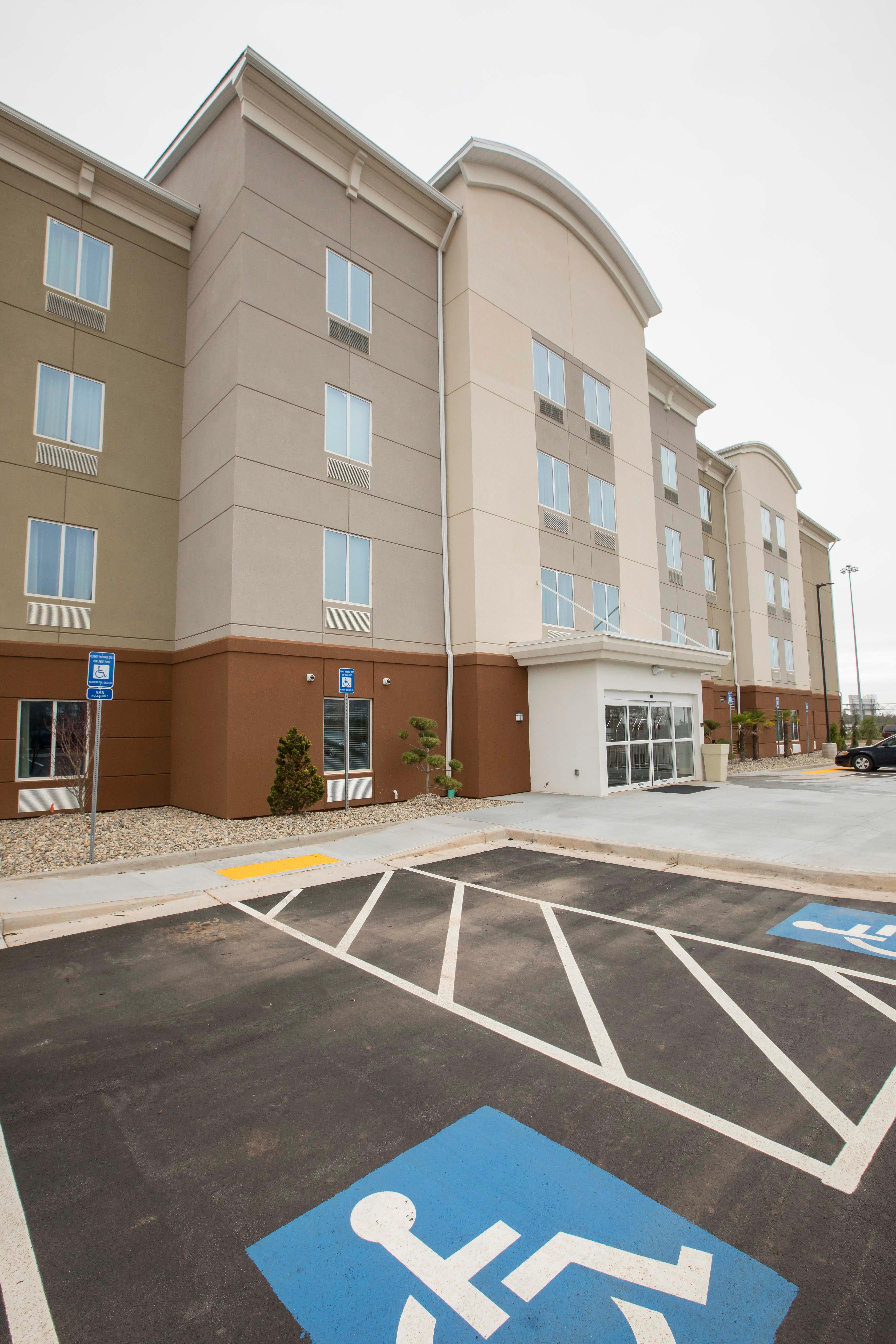 Hotel Candlewood - By Ihg 3*